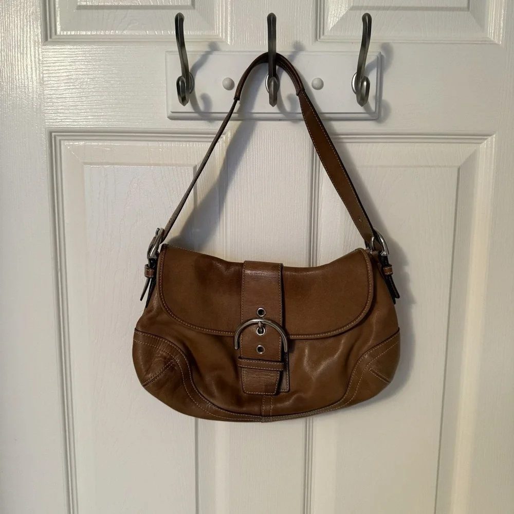 VTG Coach Y2K Tan Brown Leather Medium Soho Flap Shoulder Bag Purse 9248